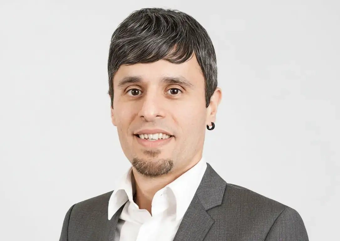 BVS - Top-Experte von AXA: Carmelo Iantosca unterrichtet KI an der BVS St. Gallen