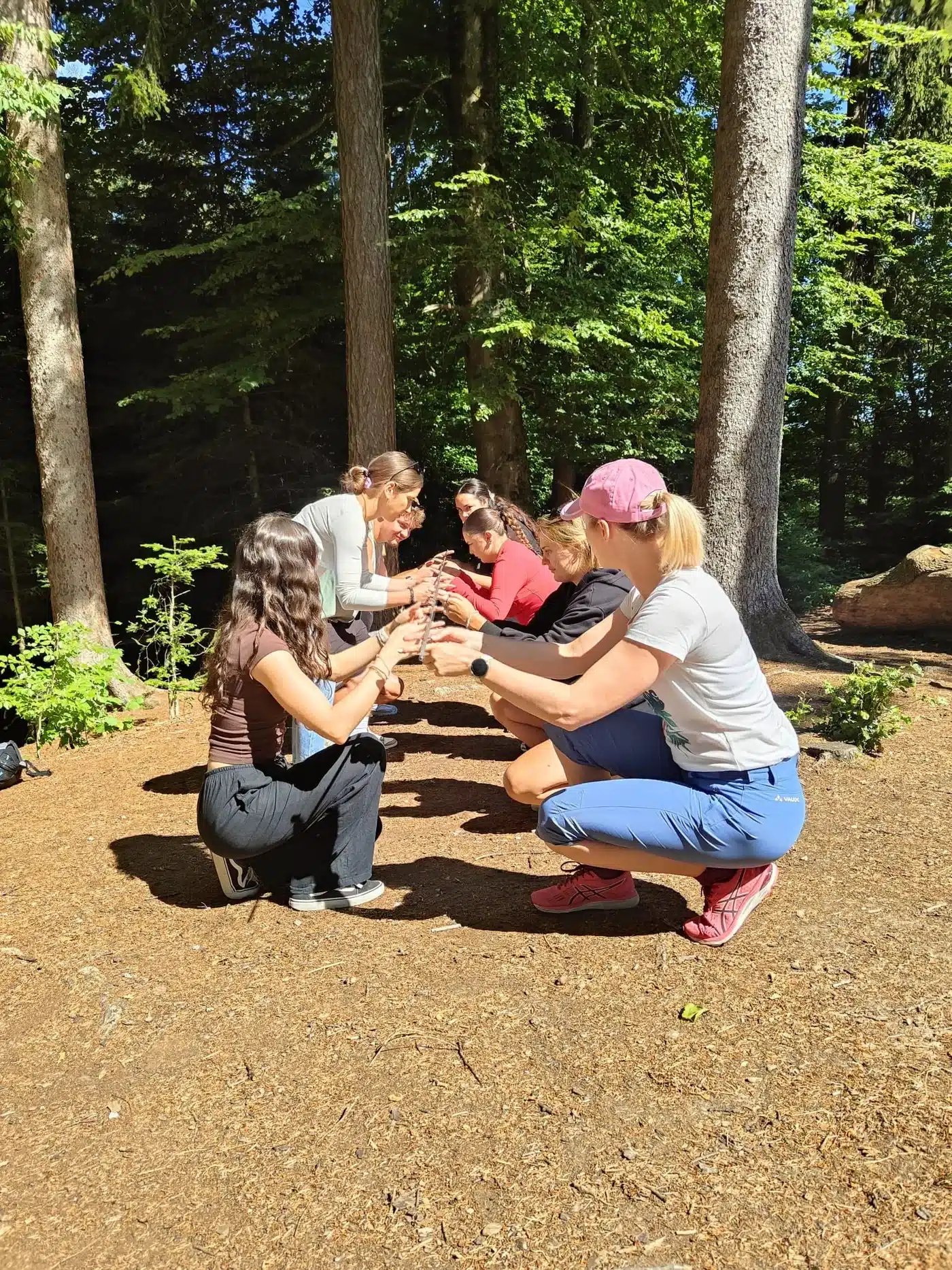 Teamuebung im Wald an den Outdoor-Tagen 2026