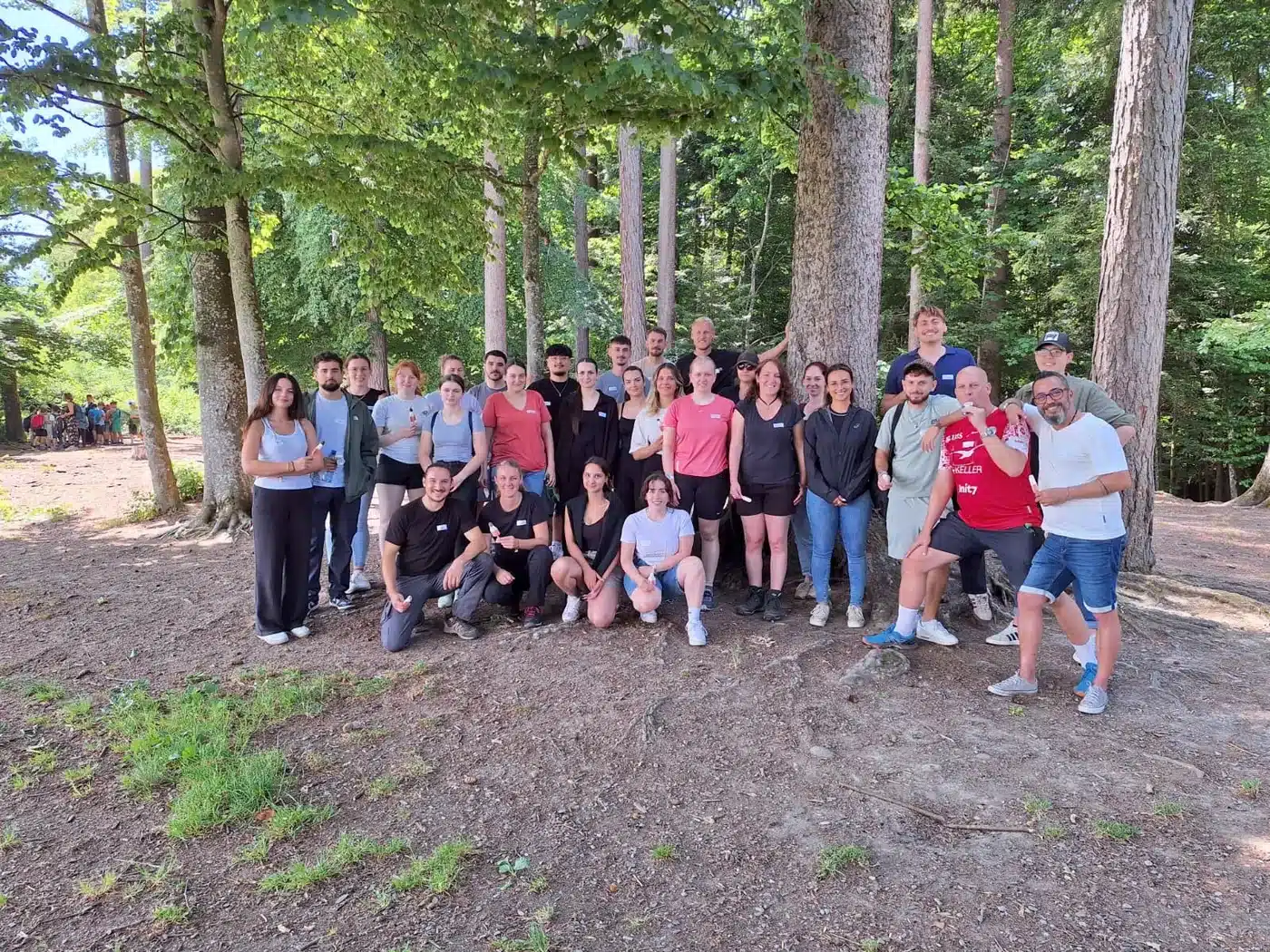 Studierende der BVS St. Gallen im Wald an den Outdoor-Tagen 2026